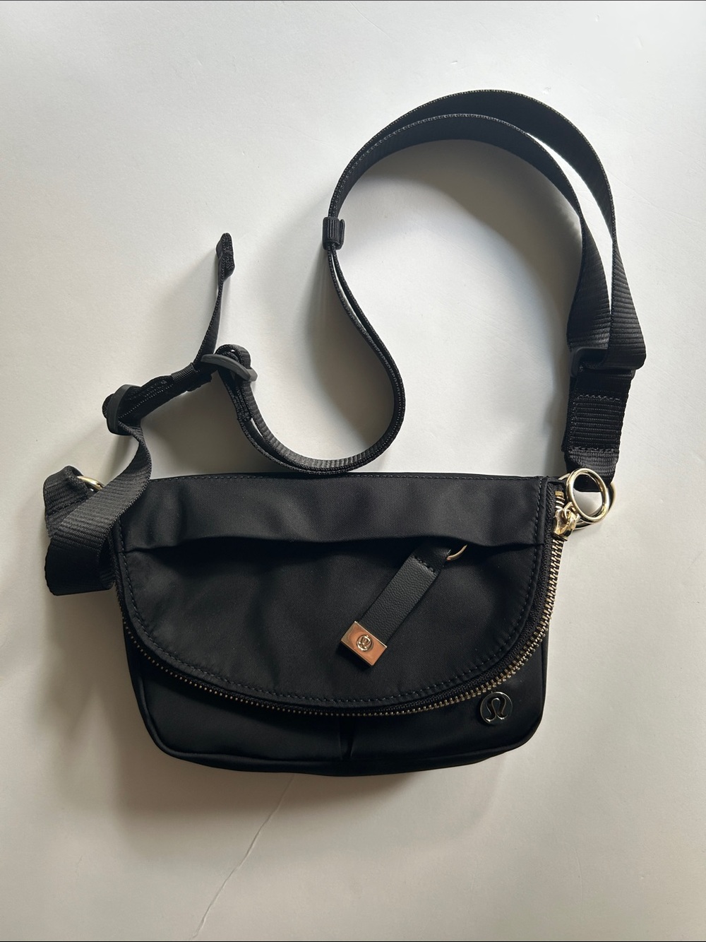 | Lululemon | All Night Festival Bag *Micro